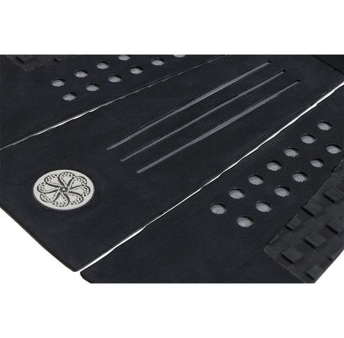 Chippa Wilson IV Signature Traction Pad- Black/Smoke