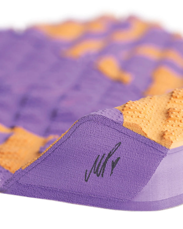 GROM Molly Picklum Signature